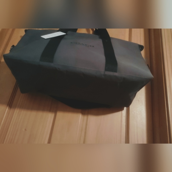 🆕Coach Travel, Weekend Duffle Bag - Picture 2 of 6